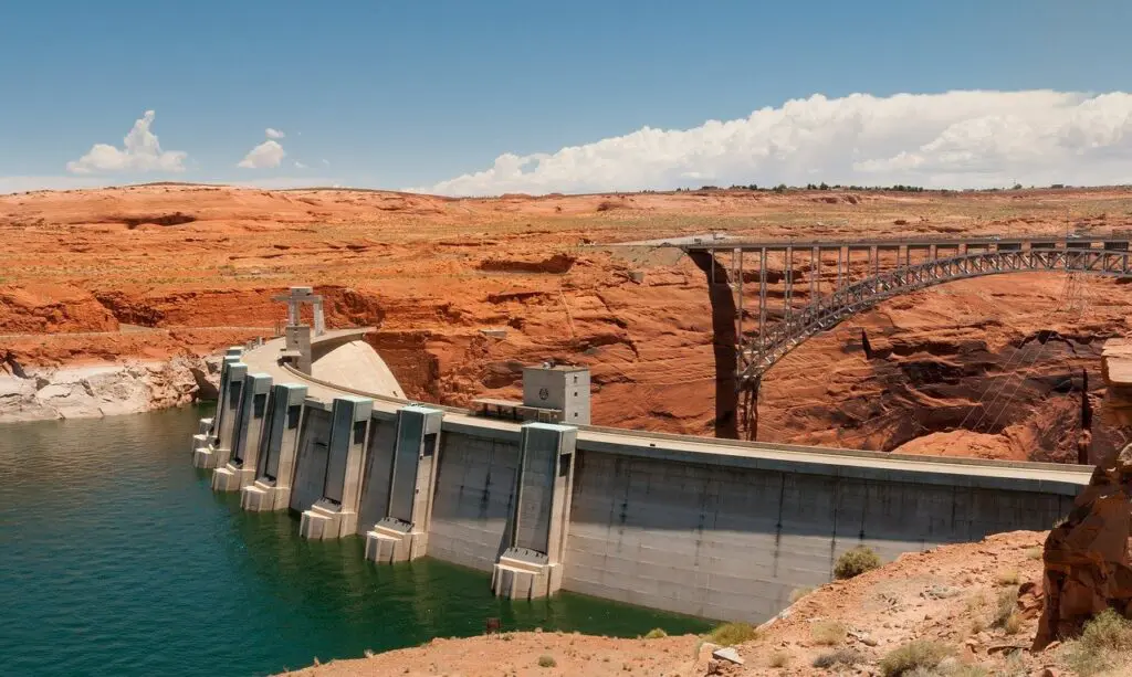 dam, glen canyon dam, arizona-634396.jpg